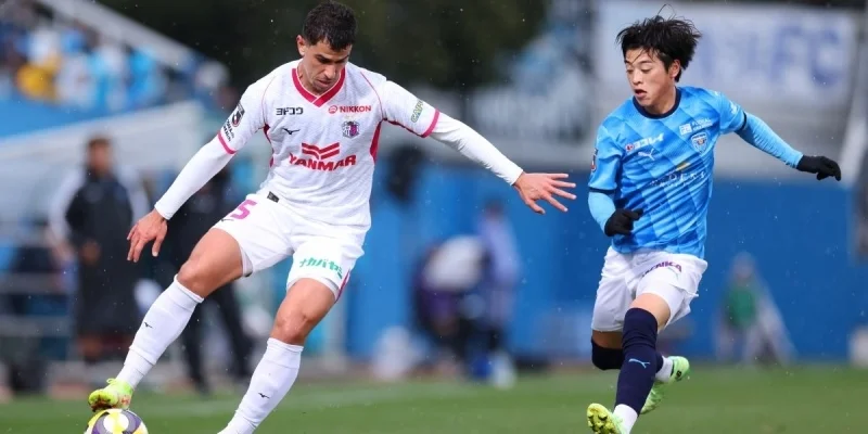 Сересо Осака - Йокогама Маринос Сересо Осака - Йокогама Маринос