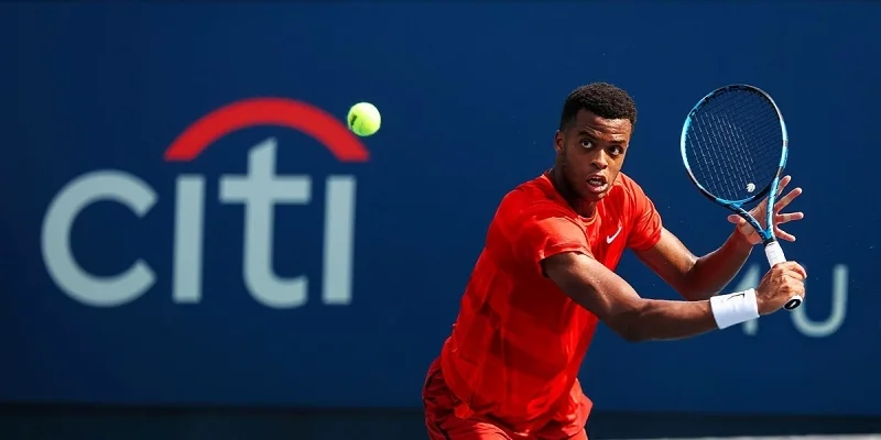 Пьер-Юг Эрбер - Джованни Мпетши-Перрикар Пьер-Юг Эрбер - Джованни Мпетши-Перрикар