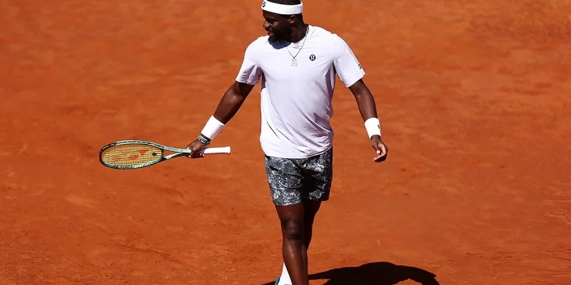 Бу Юнчаокете - Фрэнсис Тиафо Бу Юнчаокете - Фрэнсис Тиафо