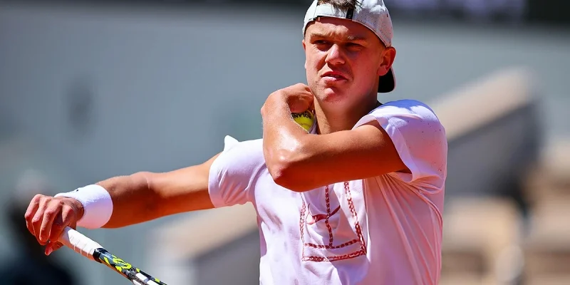 Роберто Баутиста - Хольгер Руне