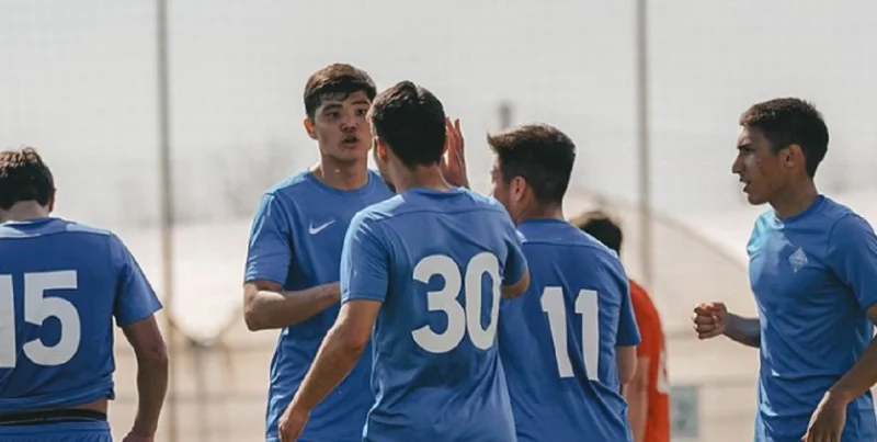 Хан-Тенгри - Туркестан Хан-Тенгри - Туркестан