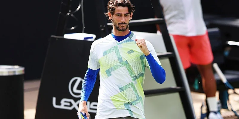 Мартин Ландалус - Ллойд Харрис Мартин Ландалус - Ллойд Харрис