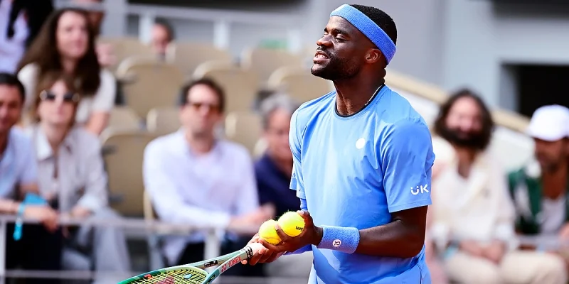 Фрэнсис Тиафо - Даниэль Эванс