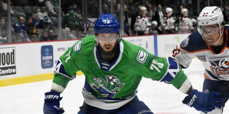 Абботсфорд Кэнакс - Шарлотт Чекерс Абботсфорд Кэнакс - Шарлотт Чекерс