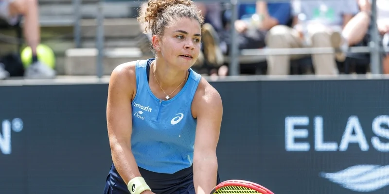 Лейла Фернандес - Жасмине Паолини Лейла Фернандес - Жасмине Паолини