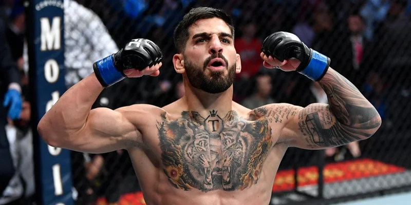 Илиа Топурия - Чарльз Оливейра Илиа Топурия - Чарльз Оливейра