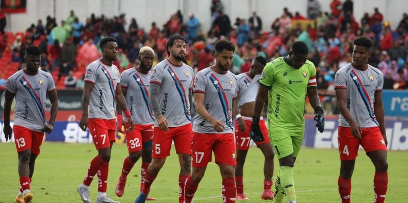 Технико Унверситарио - Эль Насьональ