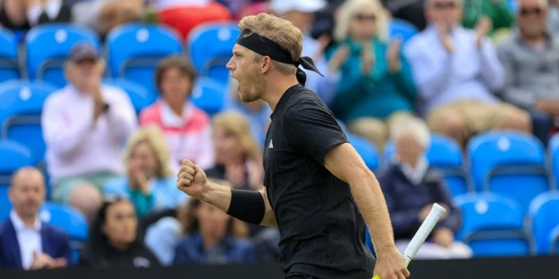 Брэндон Холт - Алехандро Давидович Фокина