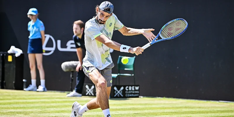 Зизу Бергс - Ллойд Харрис