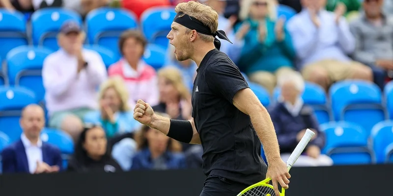 Ботик Ван де Зандшульп - Алехандро Давидович Фокина Ботик Ван де Зандшульп - Алехандро Давидович Фокина