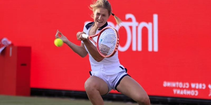 Анастасия Захарова - Даяна Ястремская