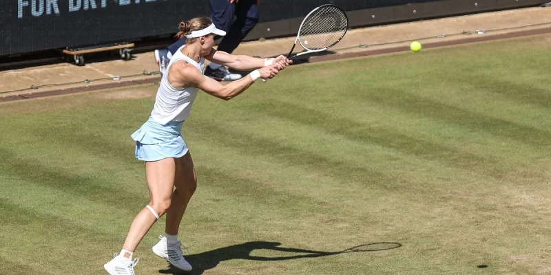 Юлия Стародубцева - Людмила Самсонова