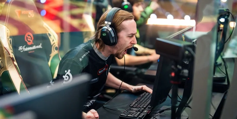 Team Falcons - Gaimin Gladiators Team Falcons - Gaimin Gladiators