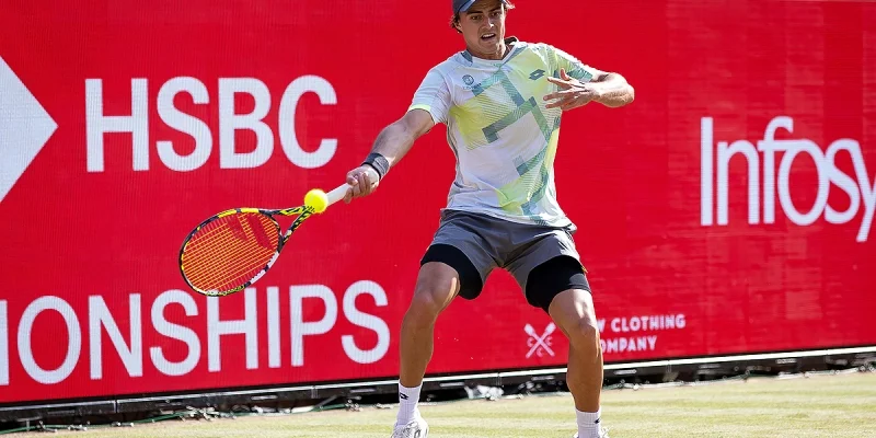 Адам Уолтон - Родриго Пачеко Мендес Адам Уолтон - Родриго Пачеко Мендес