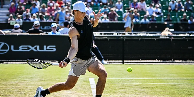 Джеймс Маккейб - Луис Альварес Вальдес