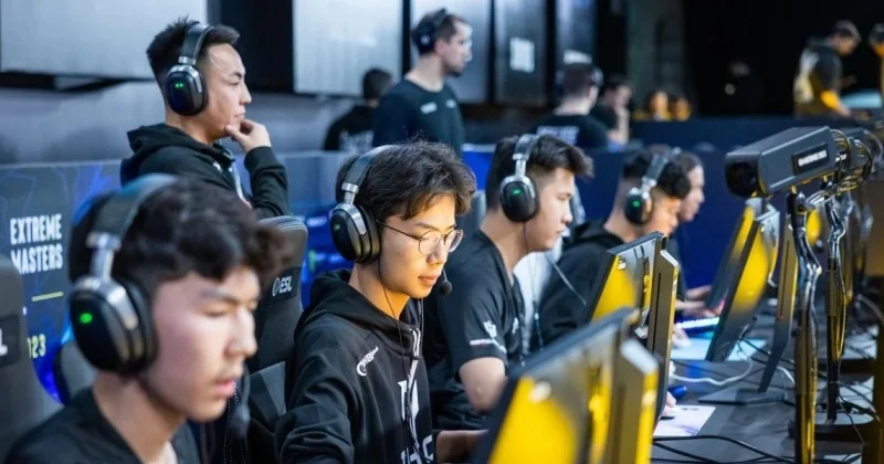 3DMAX - The MongolZ 3DMAX - The MongolZ