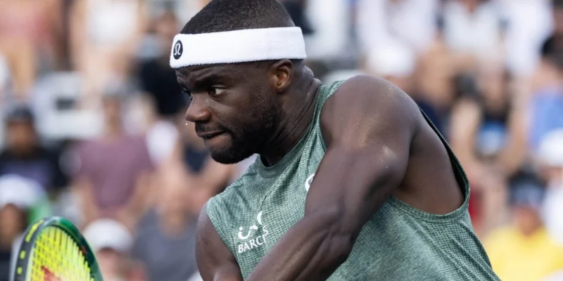 Фрэнсис Тиафо - Александар Вукич Фрэнсис Тиафо - Александар Вукич