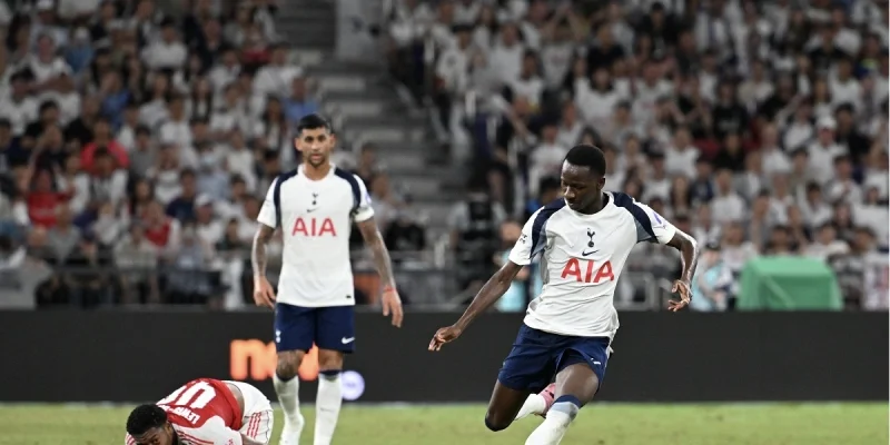 Тоттенхэм - Ньюкасл Тоттенхэм - Ньюкасл