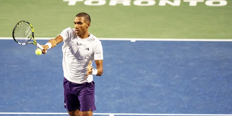 Феликс Оже-Альяссим - Бенджамин Бонзи Феликс Оже-Альяссим - Бенджамин Бонзи