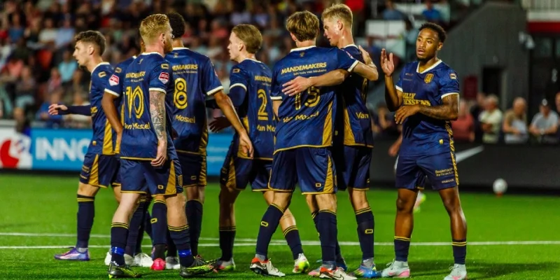 Ваалвейк - Хелмонд Спорт