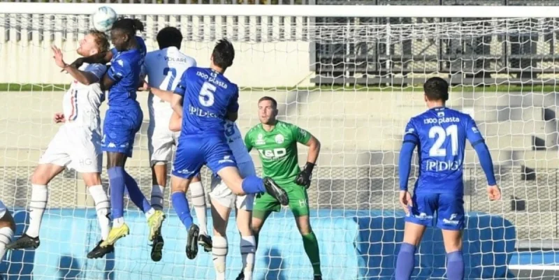 Норткот - Маннингем Юнайтед Норткот - Маннингем Юнайтед