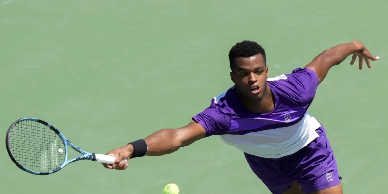 Джованни Мпетши-Перрикар - Педро Мартинес