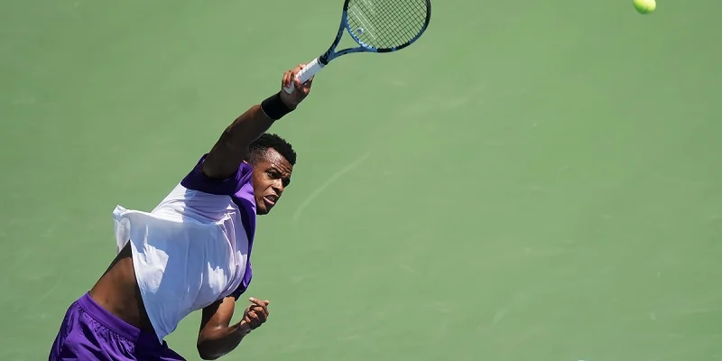 Джованни Мпетши-Перрикар - Александр Мюллер Джованни Мпетши-Перрикар - Александр Мюллер