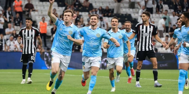 Дроэда Юнайтед - Сент-Патрикс Дроэда Юнайтед - Сент-Патрикс