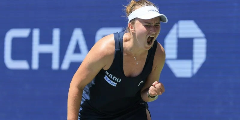 Моюка Учидзима - Барбора Крейчикова