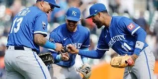 Чикаго Уайт Сокс - Канзас-Сити Poялc Чикаго Уайт Сокс - Канзас-Сити Poялc