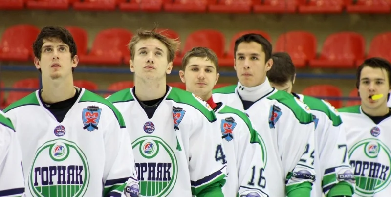 Горняк - Ижсталь