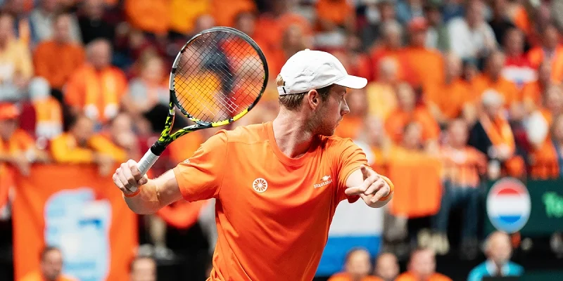 Ботик Ван де Зандшульп - Томас Этчеверри Ботик Ван де Зандшульп - Томас Этчеверри