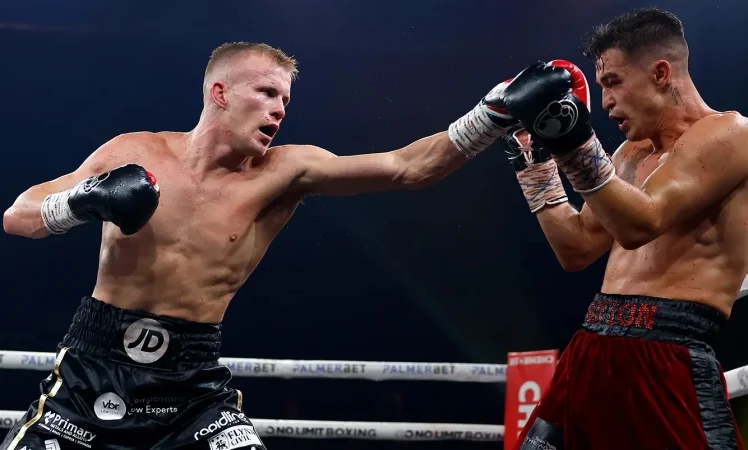 Лиам Уилсон - Хорхе Сантана Лиам Уилсон - Хорхе Сантана