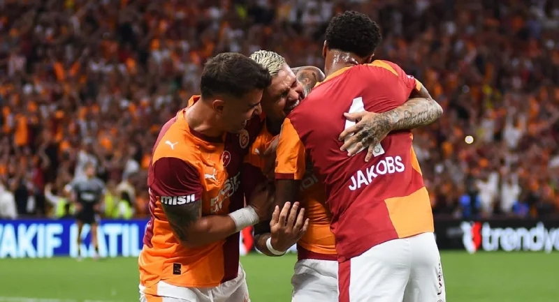 Айнтрахт Фр - Галатасарай