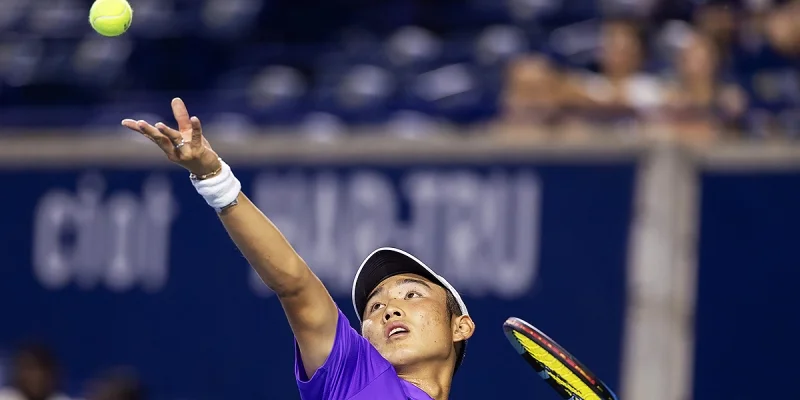 Цзюнчэн Шан - Брендон Накашима