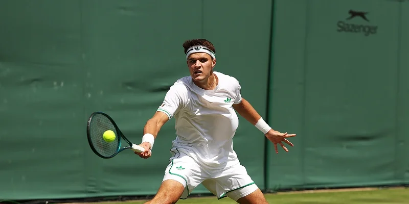 Якуб Меншик - Алекс Микельсен