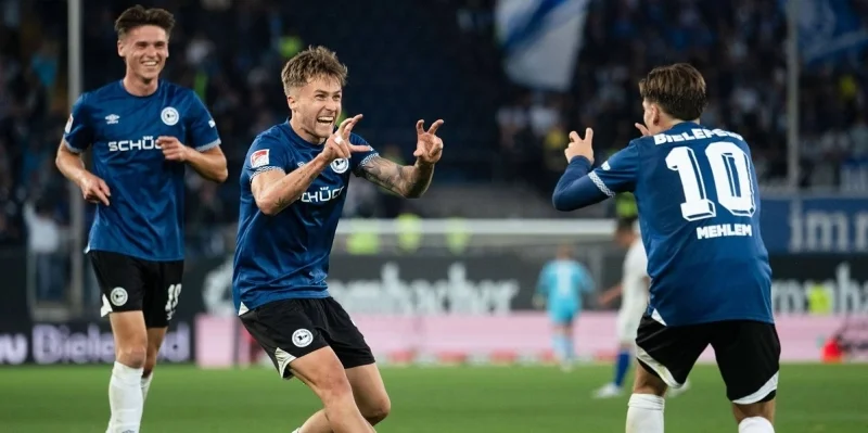 Арминия - Гройтер Фюрт