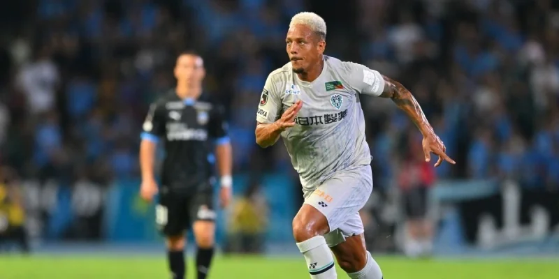 Йокогама Маринос - Ависпа Фукуока