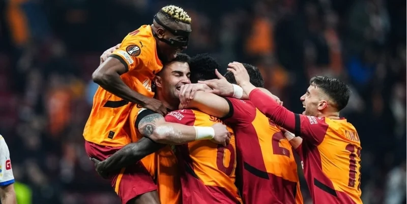 Галатасарай - Коньяспор Галатасарай - Коньяспор