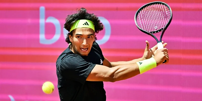 Энрике Роша - Ян Чоински