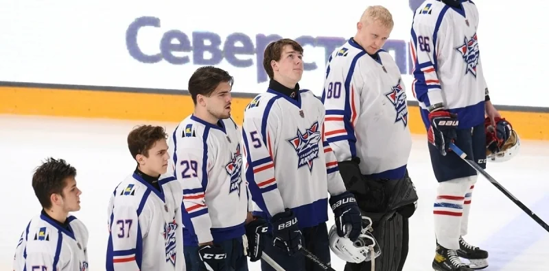 Сахалинские Акулы - МХК Спартак