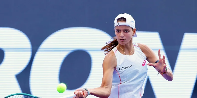 Эмилиана Аранго - Чжен Цзинвен