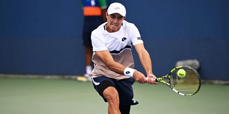 Адам Уолтон - Маттиа Беллуччи