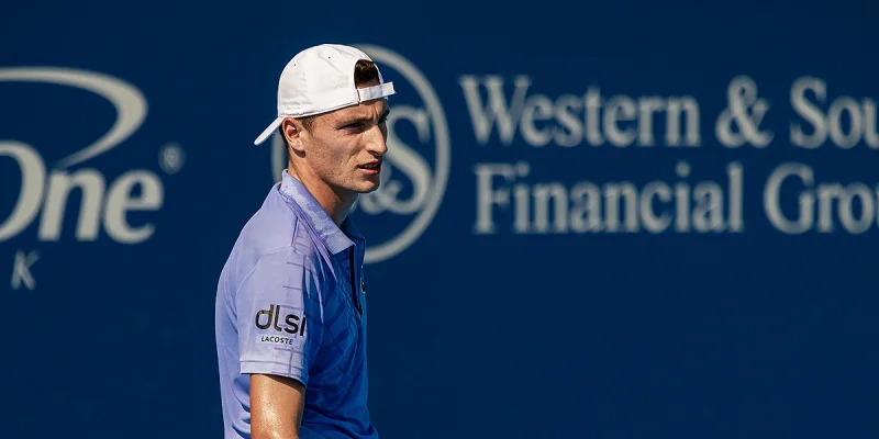 Уго Умбер - Джордан Томпсон