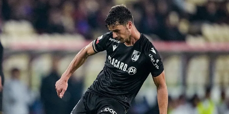 Витория Гимарайнш - Санта-Клара