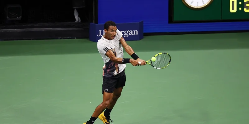 Феликс Оже-Альяссим - Йеспер де Йонг