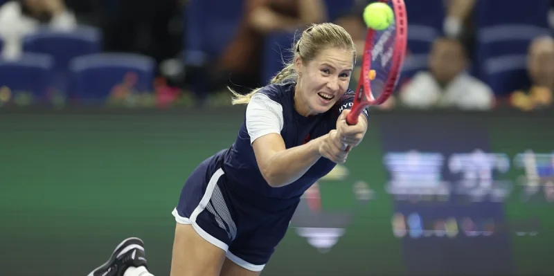 Анастасия Захарова - София Кенин Анастасия Захарова - София Кенин