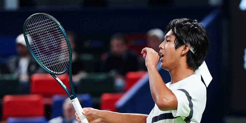 Йи Чжоу - Тристан Скулкейт