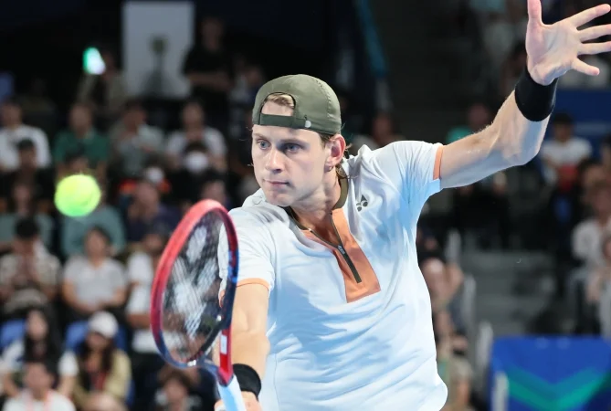 Зизу Бергс - Новак Джокович Зизу Бергс - Новак Джокович