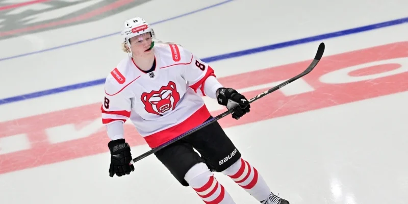 Нефтяник Ал - Молот Нефтяник Ал - Молот